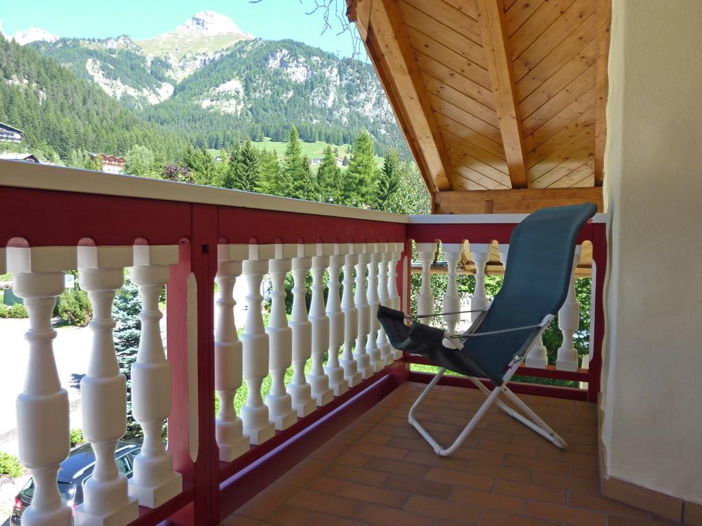 Appartamenti Majon Sotroi Campitello di Fassa Oda fotoğraf